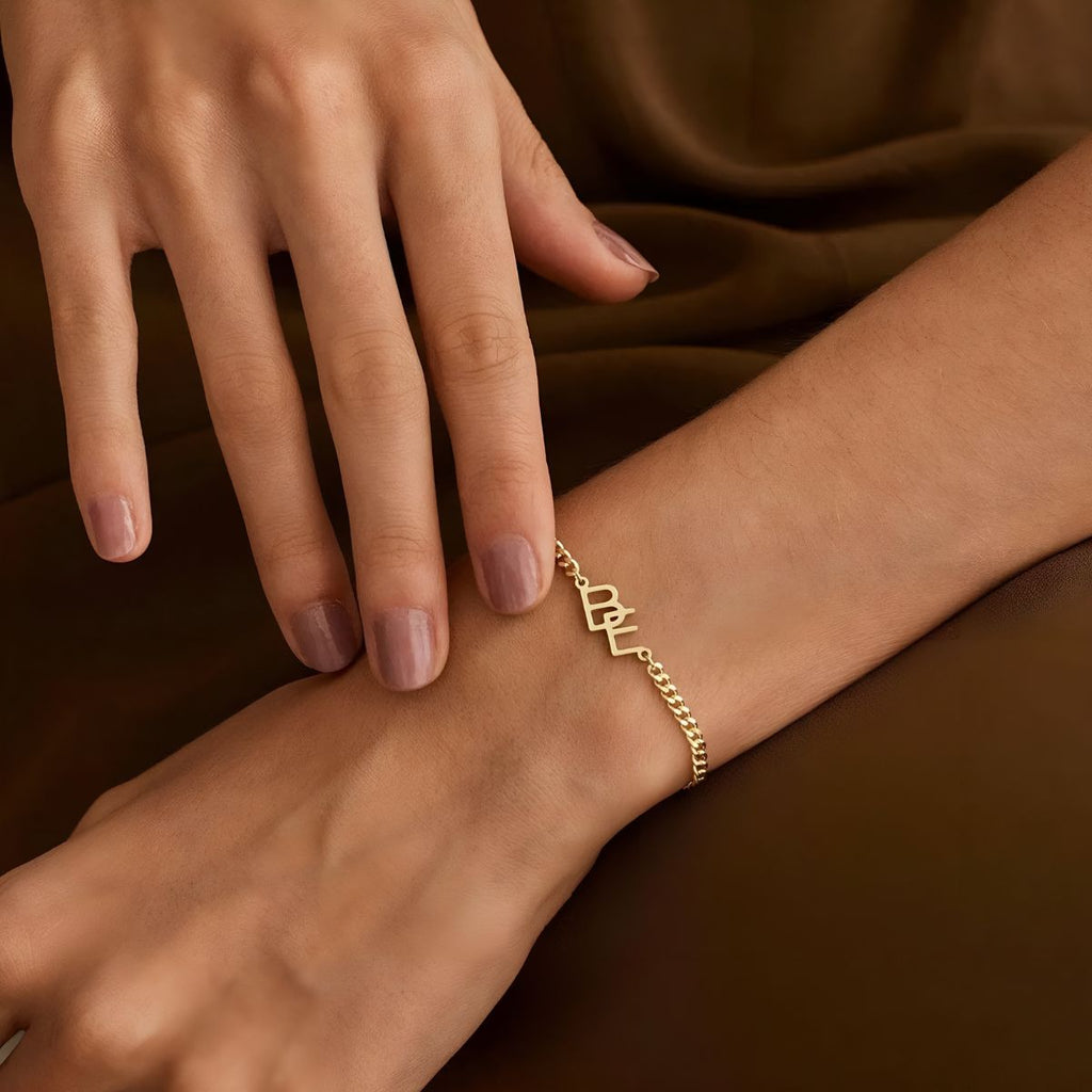 Luvora™ | Linked Initials Bracelet